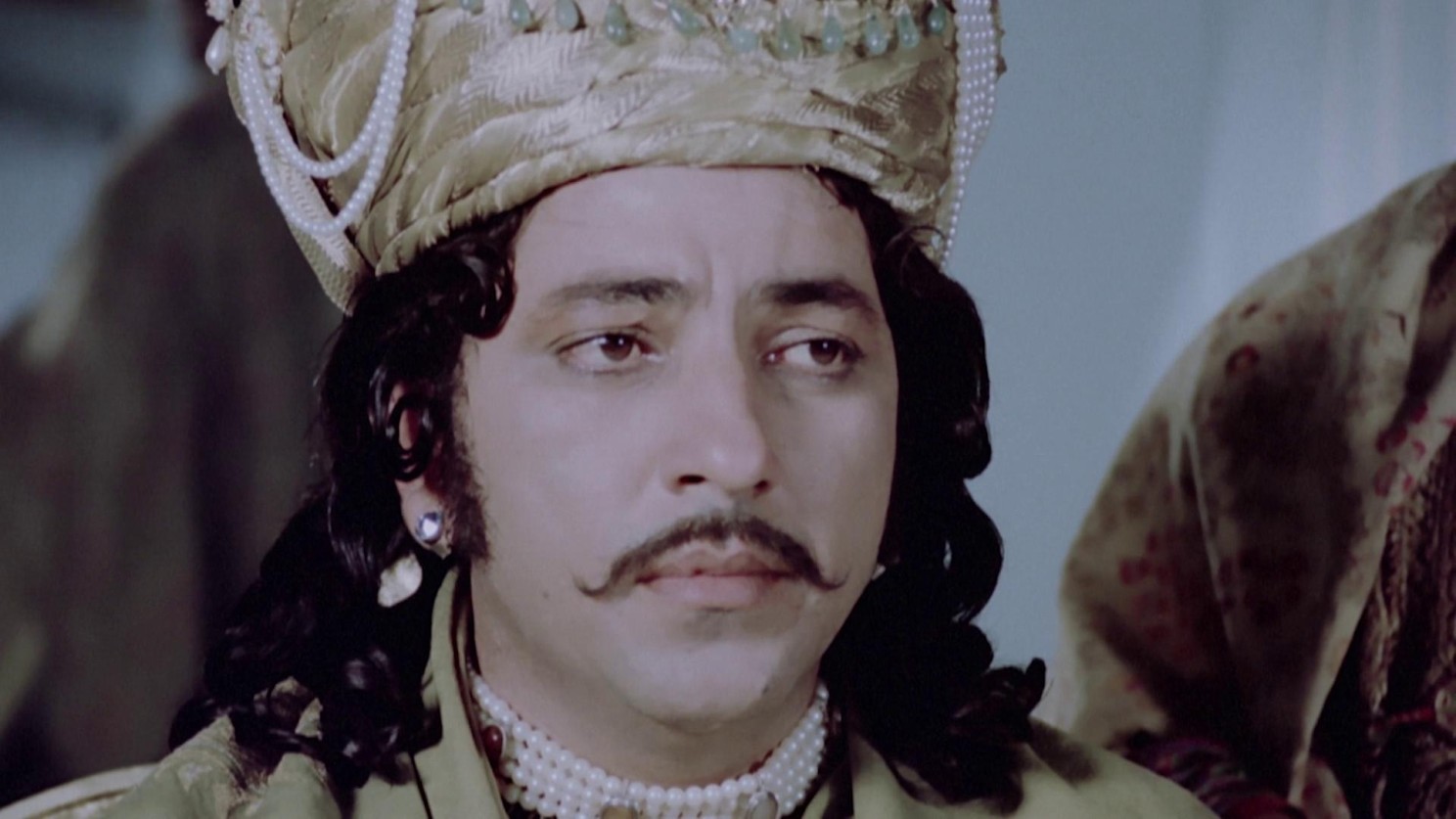Amjad Khan in period costume as Nawab Wajid Ali Shah